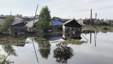 Вторая волна паводка подтопила 475 домов в Иркутской области