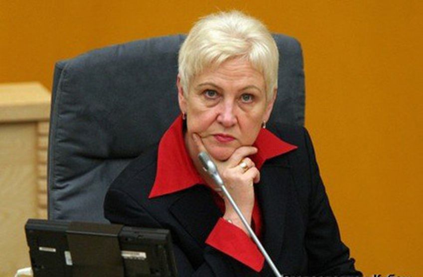 Председатель сейма Литвы извинилась перед эмигрантами