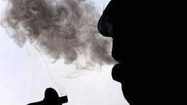 Антитабачный запрет в Британии дал обратный результат: число бросивших курить сократилось