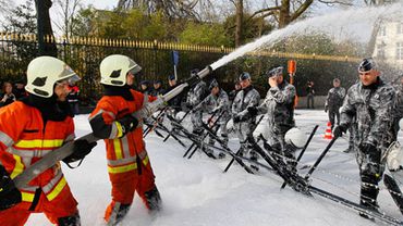 Пожарные Бельгии устроили водный протест