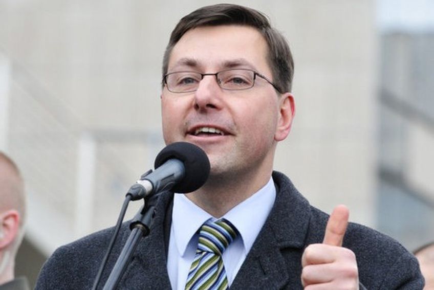 Министр образования Литвы может лишиться своей должности из-за нарушения Конституции

                                