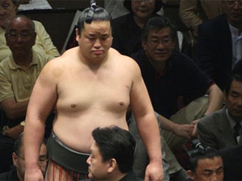 Японский сумоист попался на марихуане