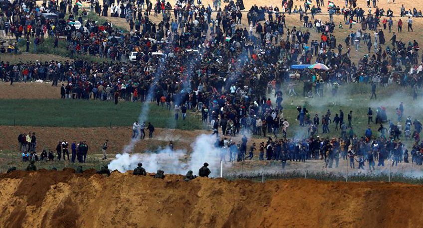 Армия Израиля: в беспорядках у границы сектора Газа участвуют до 40 тыс. палестинцев