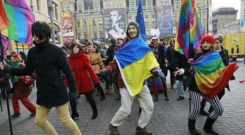 В Киеве проведут недельный антироссийский гей-парад