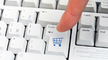 Служба защиты прав потребителей закрыла доступ к двум электронным магазинам