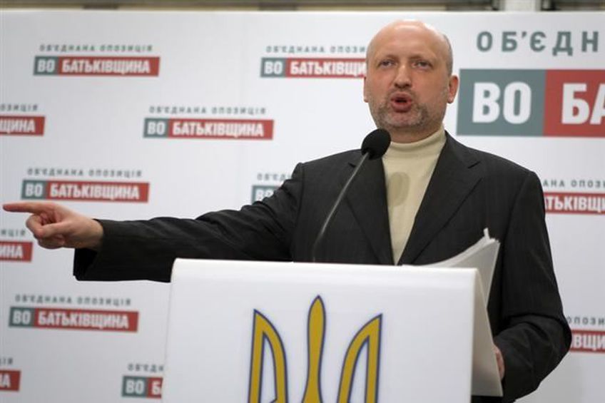 Турчинов: Рада инциирует роспуск парламента Крыма