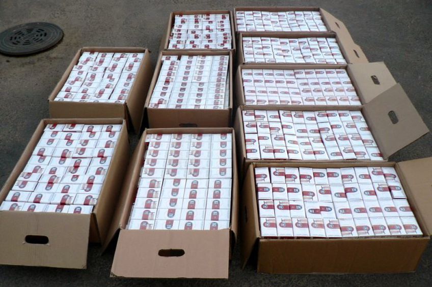 Польский водитель пытался ввезти в Литву 9 тыс. пачек контрабандных сигарет

                                                                