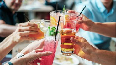 Правительство Эстонии из-за пандемии запретит ночную продажу алкоголя