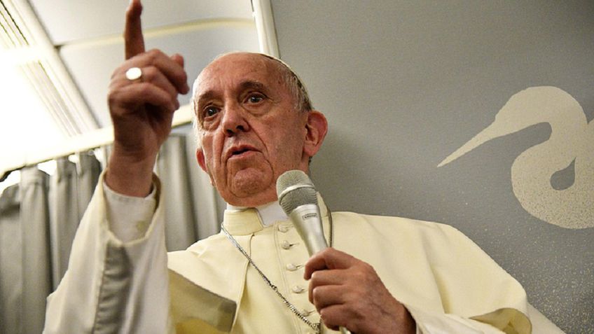 Папа римский высказался за изменение перевода строки молитвы "Отче наш"