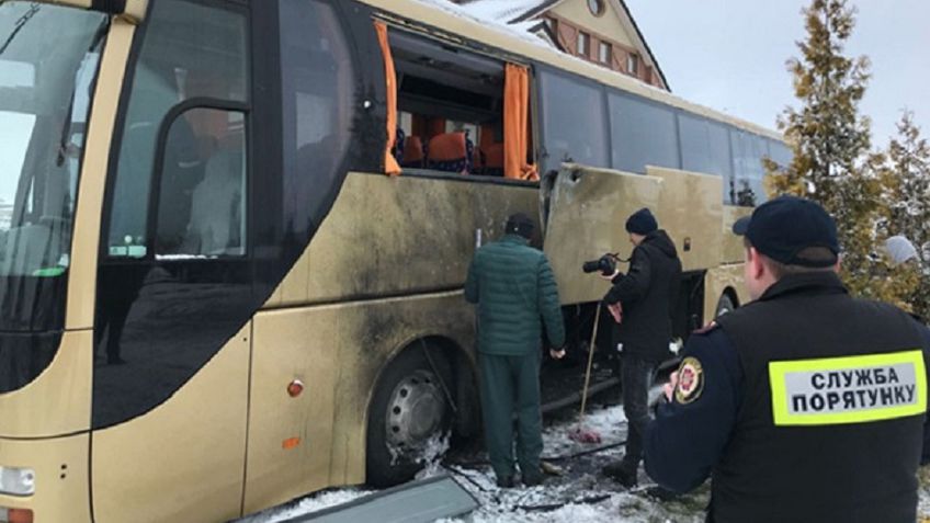 СМИ: на Украине обстрел автобуса с польскими туристами квалифицировали как теракт