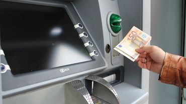До июля в Литве появится еще 100 банкоматов, план уже реализуют