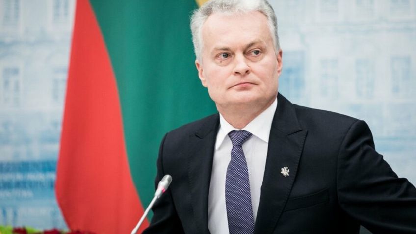 Президент пообещал литовцам Англии, что к вопросу о гражданстве "мы так или иначе вернемся"