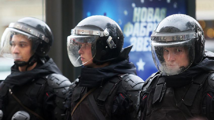 На несанкционированной акции в Москве 5 ноября полиция задержала около 300 человек