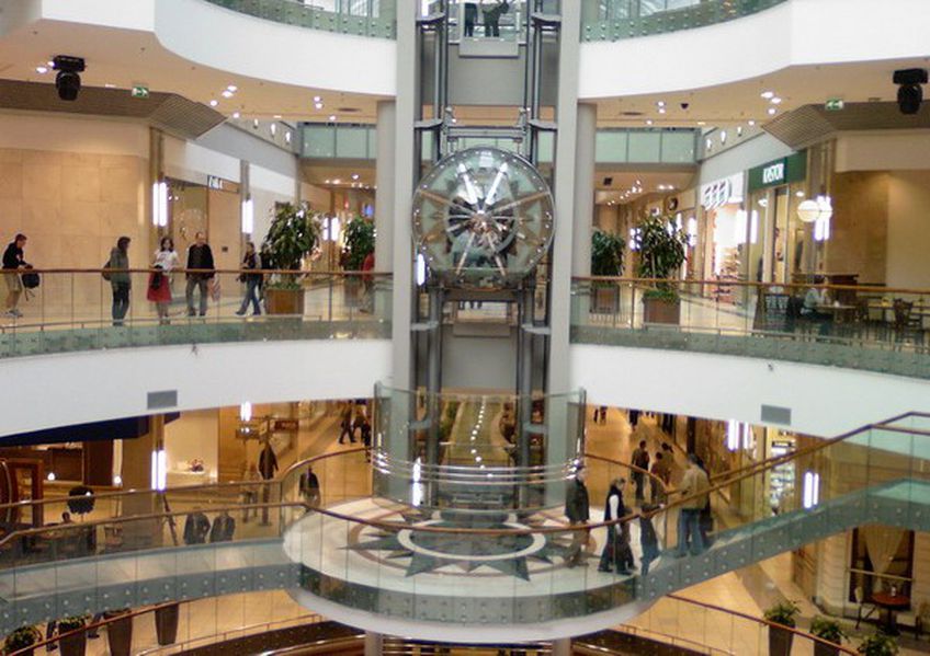 6 самых опасных мест в торговом центре