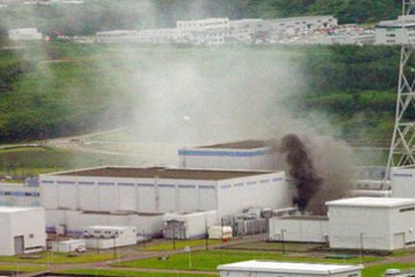 На крупнейшей в мире АЭС «Касивадзаки-Карива» зафиксировали задымление