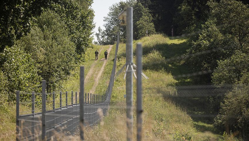 Границу с Белоруссией постоянно патрулируют несколько сотен военных Литвы - командующий