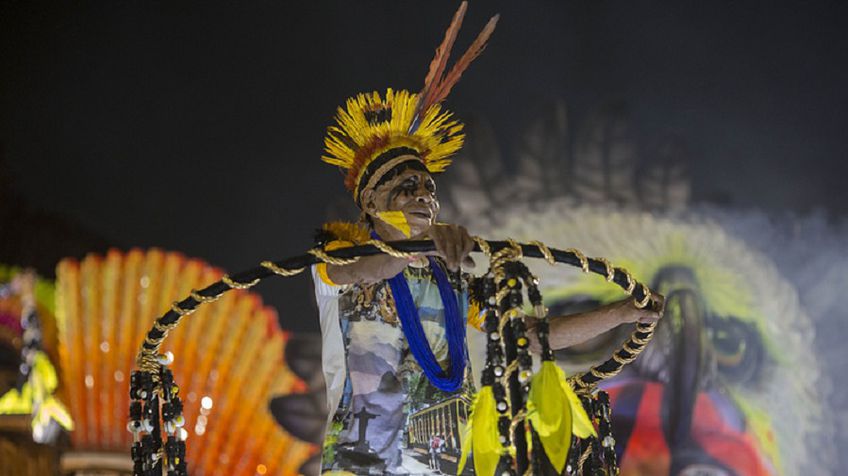 Активисты призвали участников карнавала в Рио-де-Жанейро не наряжаться в индейцев