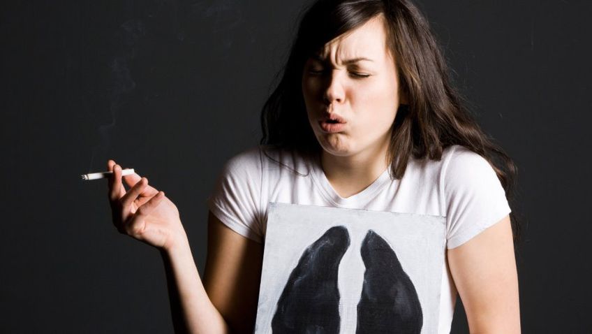 Курение делает людей непривлекательными, выяснили исследователи