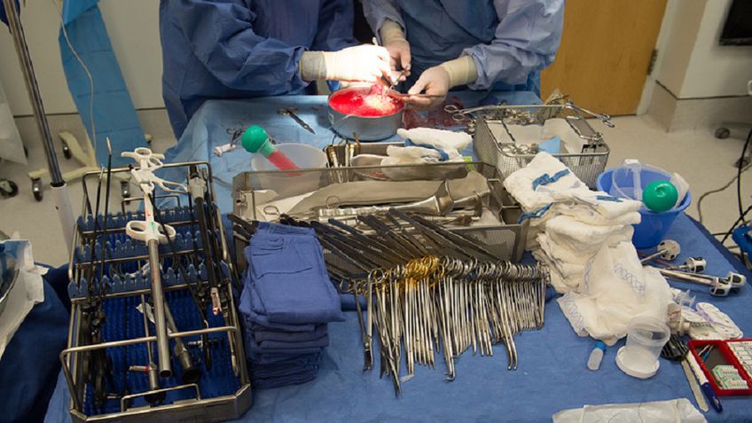 Guardian: британский хирург лазером выжигал свои инициалы на печени пациентов