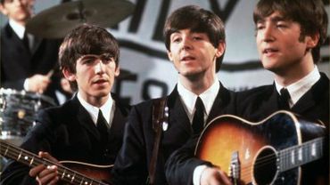 Įteikti pirmieji „Beatles“ studijų diplomai