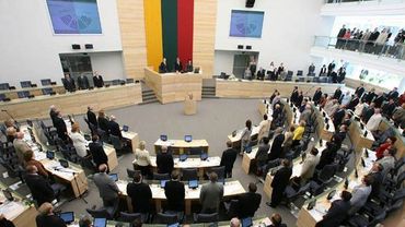 «Мы окончательно загоняем людей в отчаяние»: репортаж с обсуждения «урезанного» бюджета Литвы