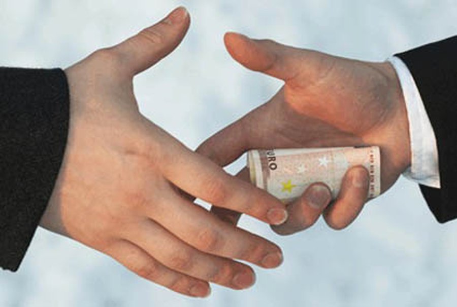 Эксперты: ежегодный объем взяток в мире равен 1 трлн долларов - В Мире