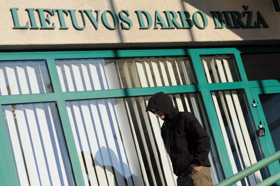 Выпускники ВУЗов идут на биржу труда - Мир молодежи