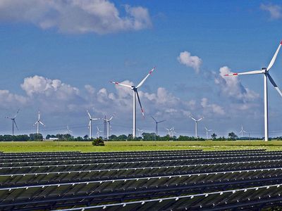 Еврокомиссия выделила гранты на 1,5 млрд евро на зеленые проекты в ЕС - представитель - Энергетика