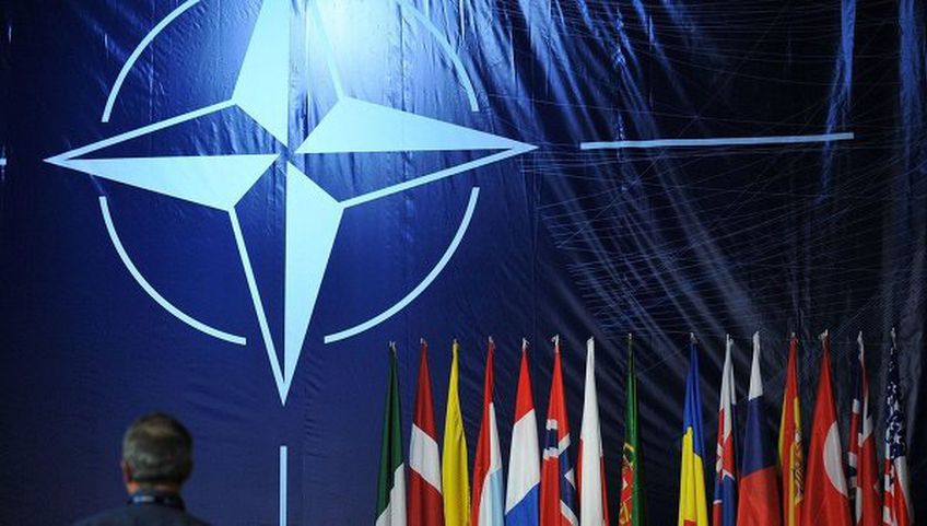 Министры обороны стран НАТО поддержали операцию на востоке Украины