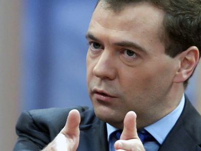 Дмитрий Медведев: у России в связи с санкциями есть два варианта развития экономики - В Мире