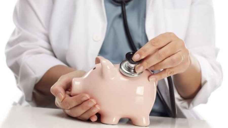 Тонущие в долгах больницы в следующем году могут надеяться на дополнительные 80 млн. литов - Литва и страны Балтии