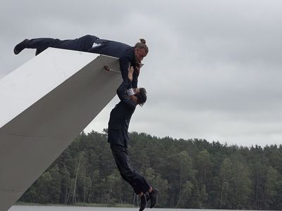 Старт юбилея Висагинаса — впечатляющее цирковое шоу на воде (видео) - В Висагинасе