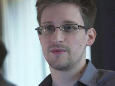 Сноуден попросил продлить срок временного убежища в России - IT новости