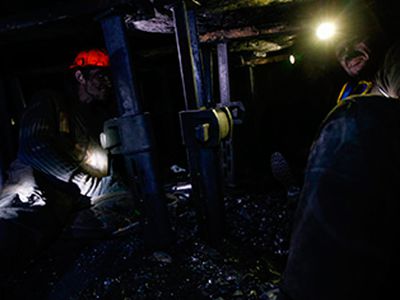 Вооруженные люди захватили четыре шахты в Луганской области - В Мире