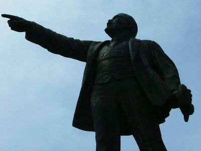 День рождения вождя мирового пролетариата отметят митингами и возложениями цветов - В Мире