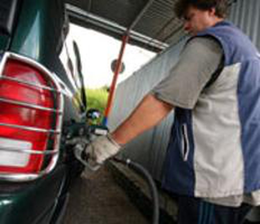 Власти Литвы вмешаются в ситуацию с ростом цен на топливо - Литва и страны Балтии