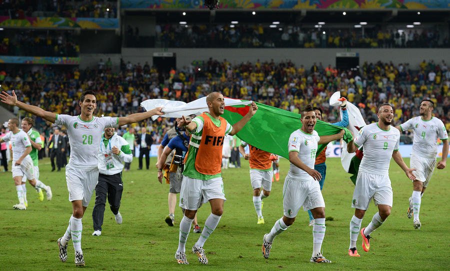 Международная федерация футбольных ассоциаций оштрафовала Алжир за лазерную указку - Культурные и спортивные мероприятия