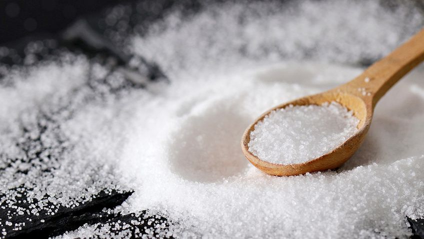 Что соль делает с вашей едой?