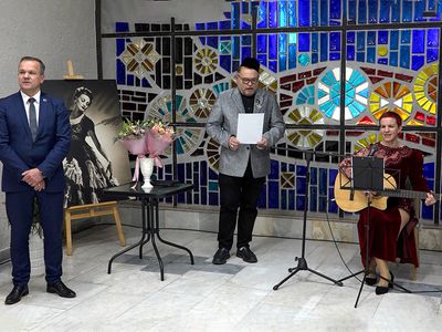 Александр Васильев солировал в общем хоре (видео) - В Висагинасе