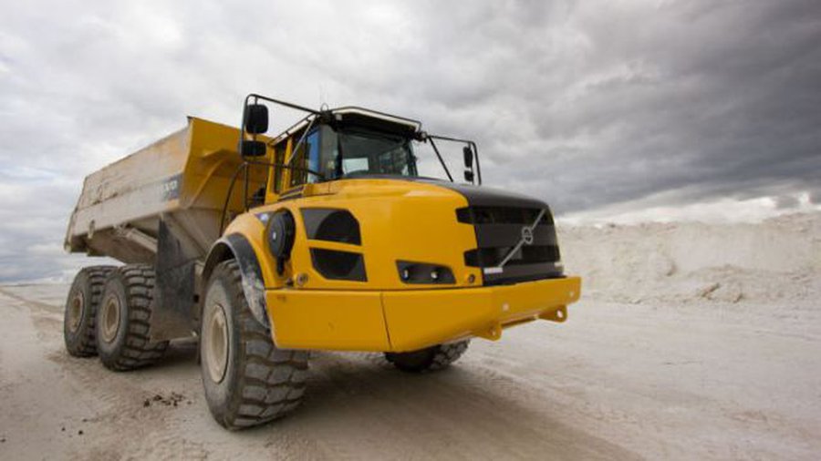 Гиганты литовской промышленности: средняя зарплата работников – более 5 тысяч литов, горы отходов и зависимость от России - Литва и страны Балтии