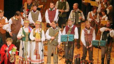 Висагинская капелла народной музыки «Linksmuolė» — первая в регионе 