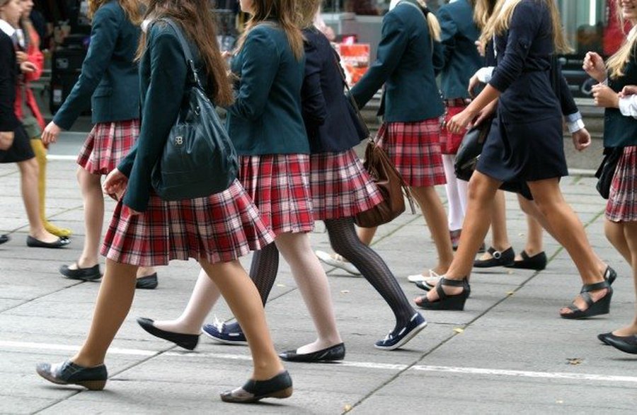 Начало учебного года: дилемма и для школ, и для бизнесменов - Мир молодежи
