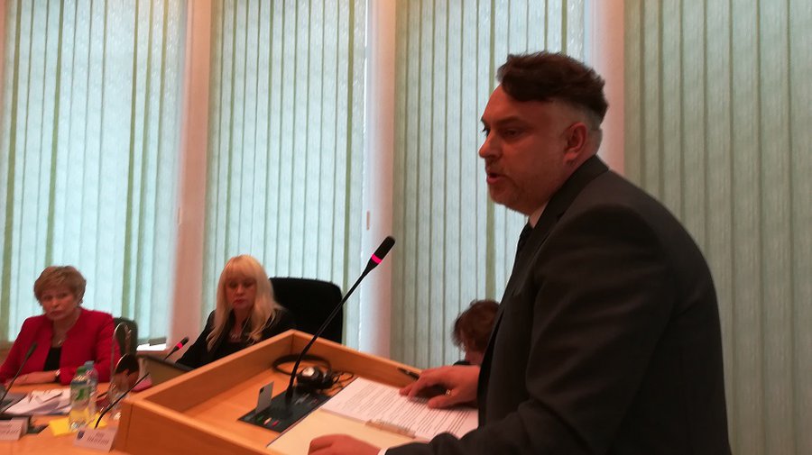 Директора-бюджетники могут спать спокойно: десятки тысяч евро не придется возвращать из своего кармана - В Висагинасе