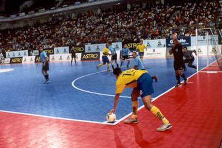 Игрок в мини-футбол получил смертельную рану на площадке - Культурные и спортивные мероприятия