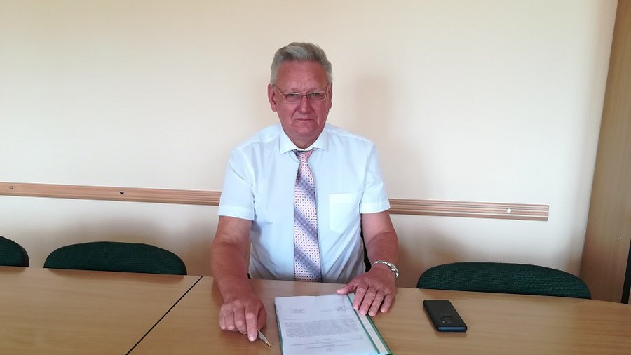 Виргиниюс Букаускас отвечает на вопрос жителей об автостоянках - В Висагинасе