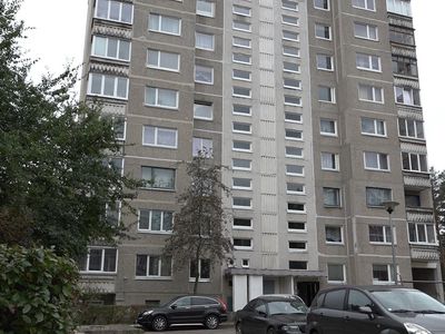 В. Шлаустас: «Снизить расходы по вывозу мусора из 9-этажек можно только путем отказа от мусоропроводов» (видео) - В Висагинасе