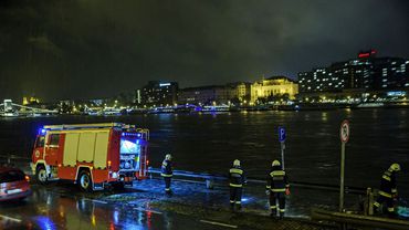 Vengrija: Dunojuje apvirtus laivui, žuvo mažiausiai septyni žmonės