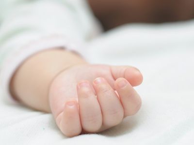 В Литве 12-летняя девочка стала матерью - Литва и страны Балтии