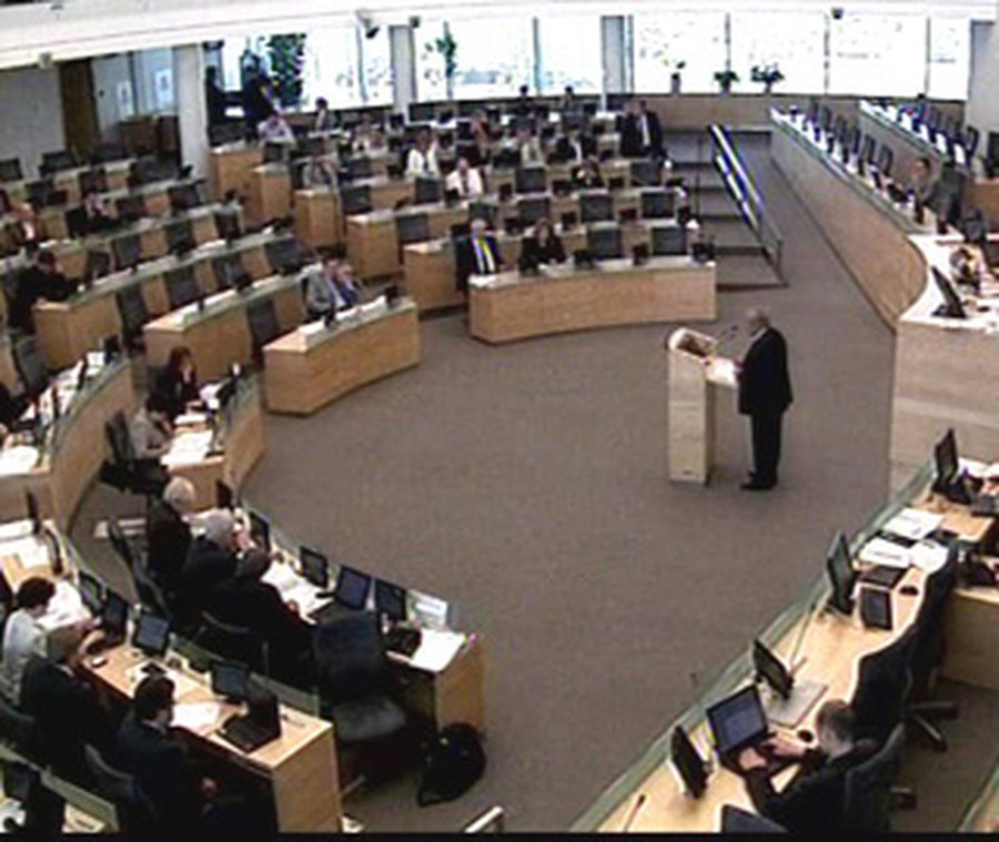 Парламентарии должны жить в согласии с Кодексом о труде  - Литва и страны Балтии