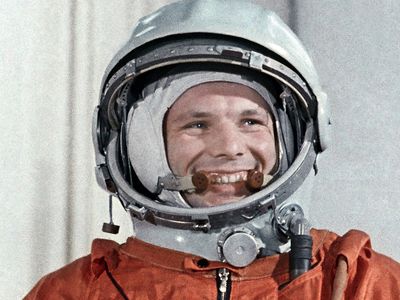 В России отмечают День космонавтики - В Мире